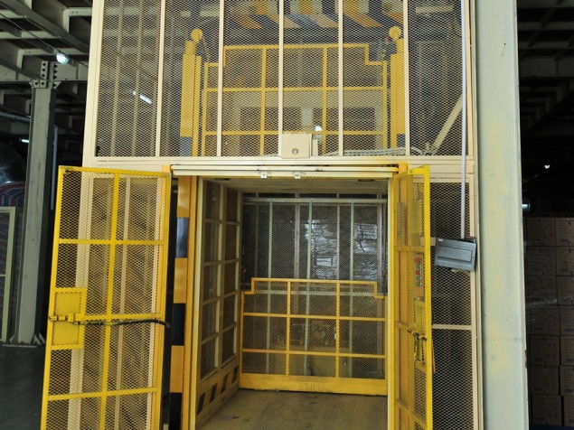 負(fù)一層標(biāo)準(zhǔn)型升降機(jī)