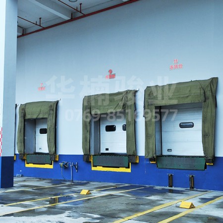 冷庫用登車橋案例-華楠駿業